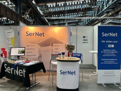 SerNet stand set up